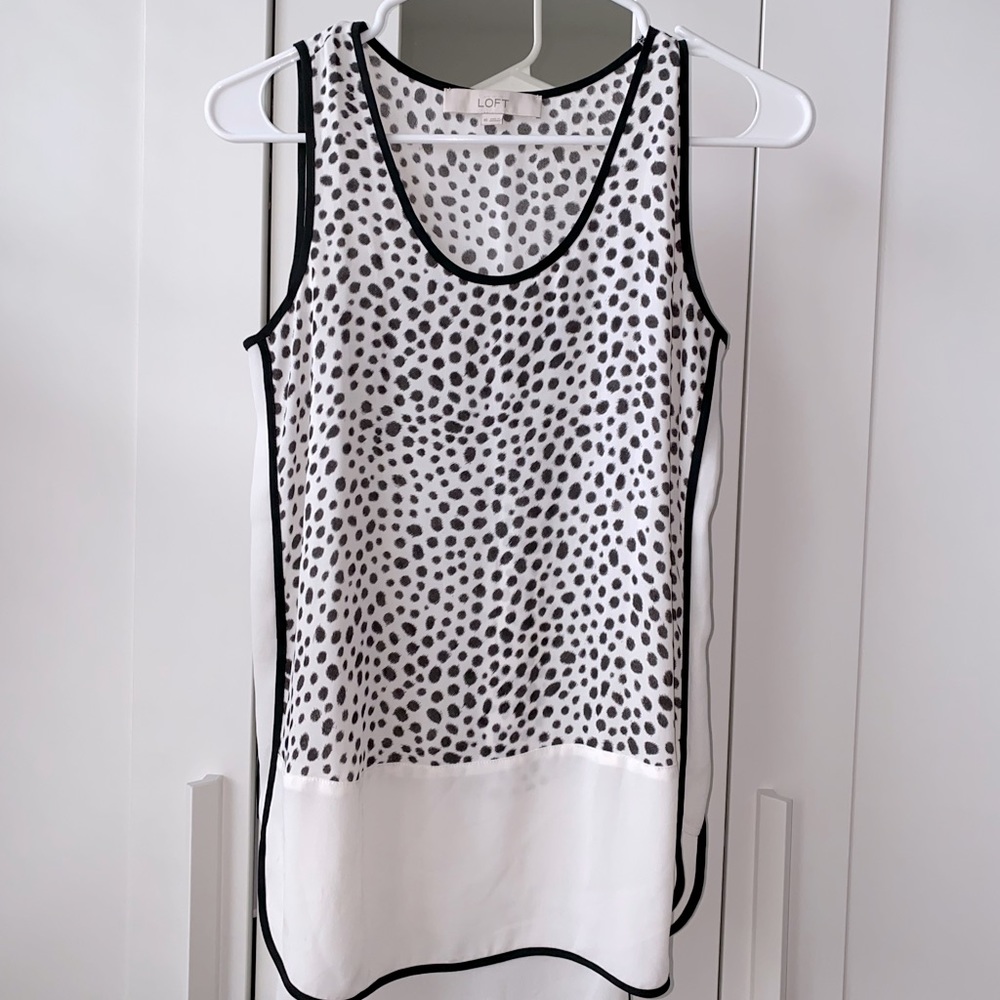 Polka-dot Sleeveless Blouse